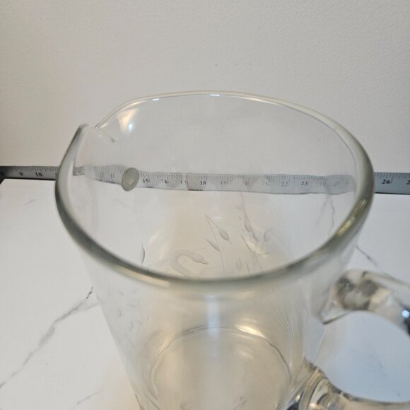 Vintage Colony Handmade and Handcut Crystal Etched Swan Pitcher 44oz - Picture 5 of 13